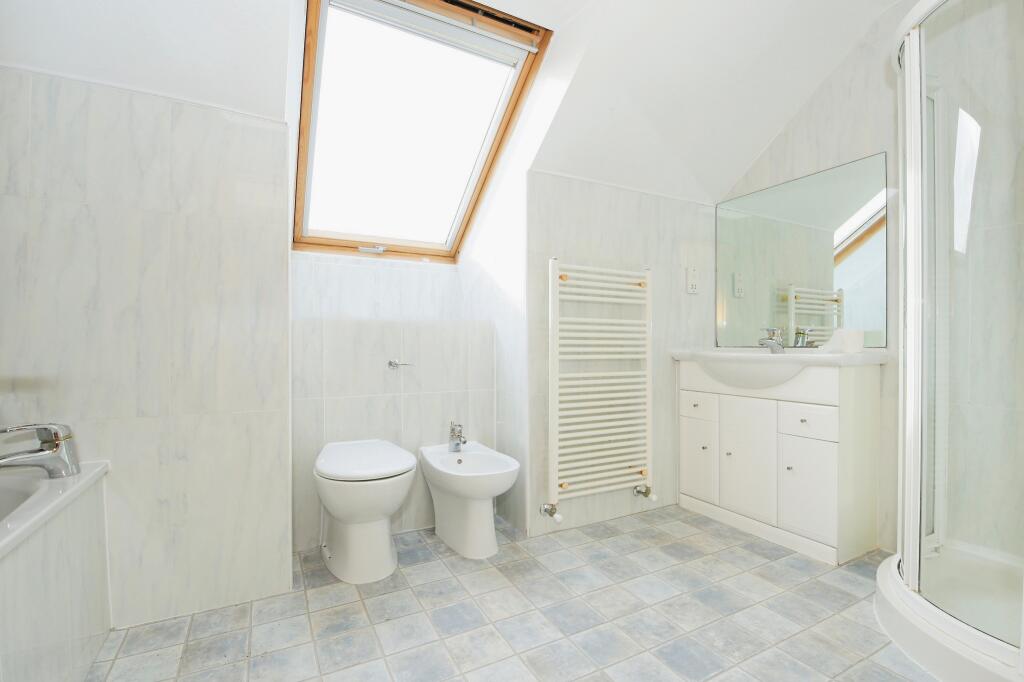 Main bathroom