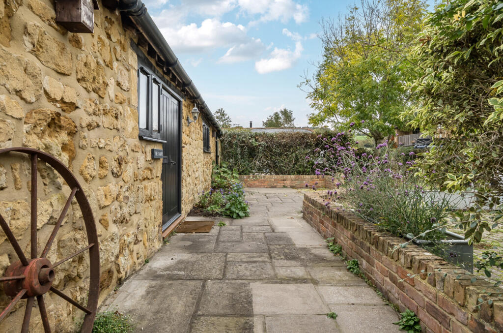 1365113-23-68f0f4...