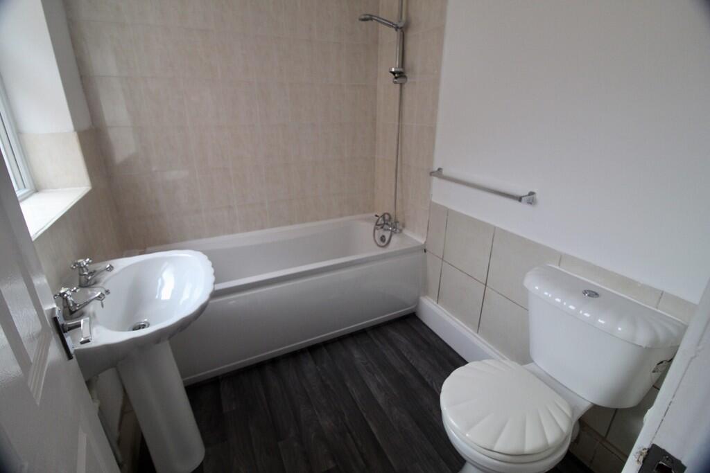 57DC087F-CEEC-4C2...