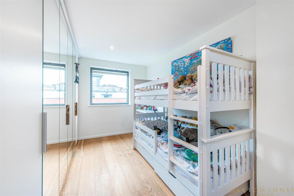 2nd Bedroom