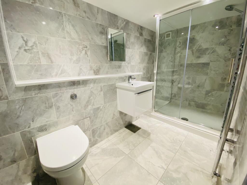 En-suite Bathroom