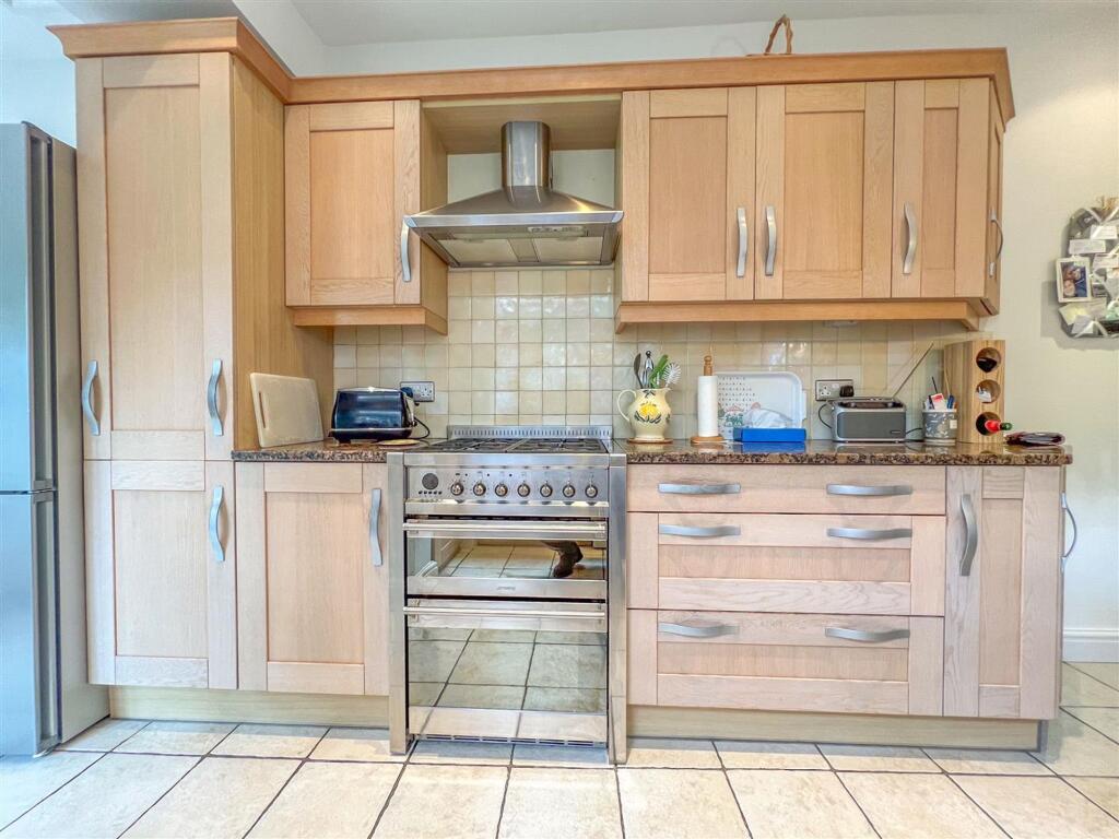 Manor Park Road - Image-17.jpg