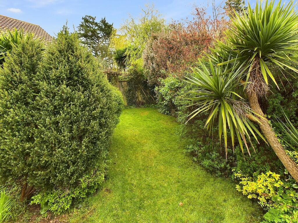 Front Garden b