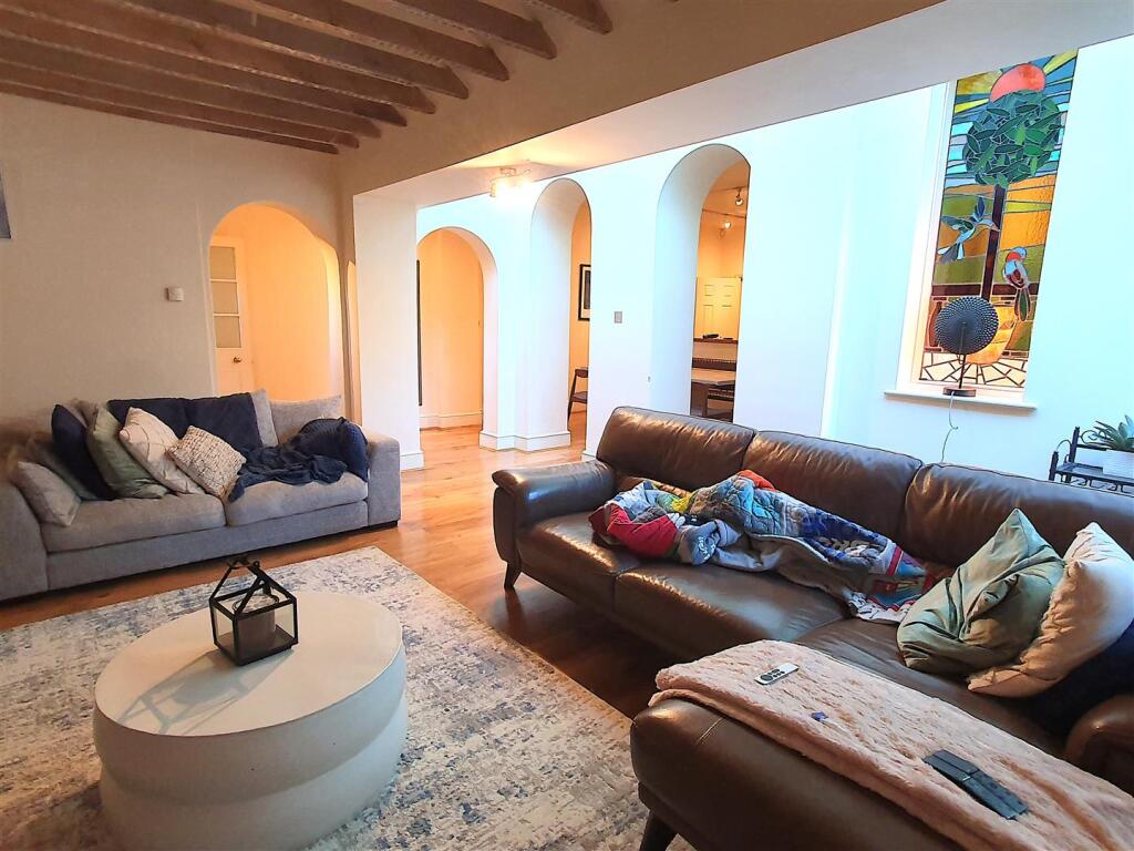 Living Room Out.jpg