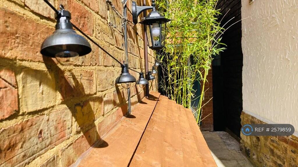 Private Courtyard