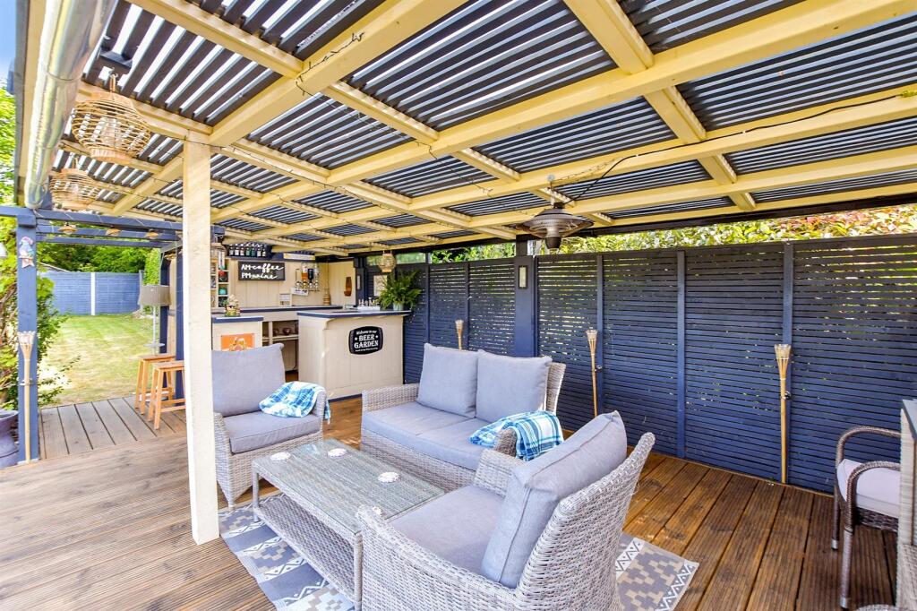 External Lifestyle Photograph