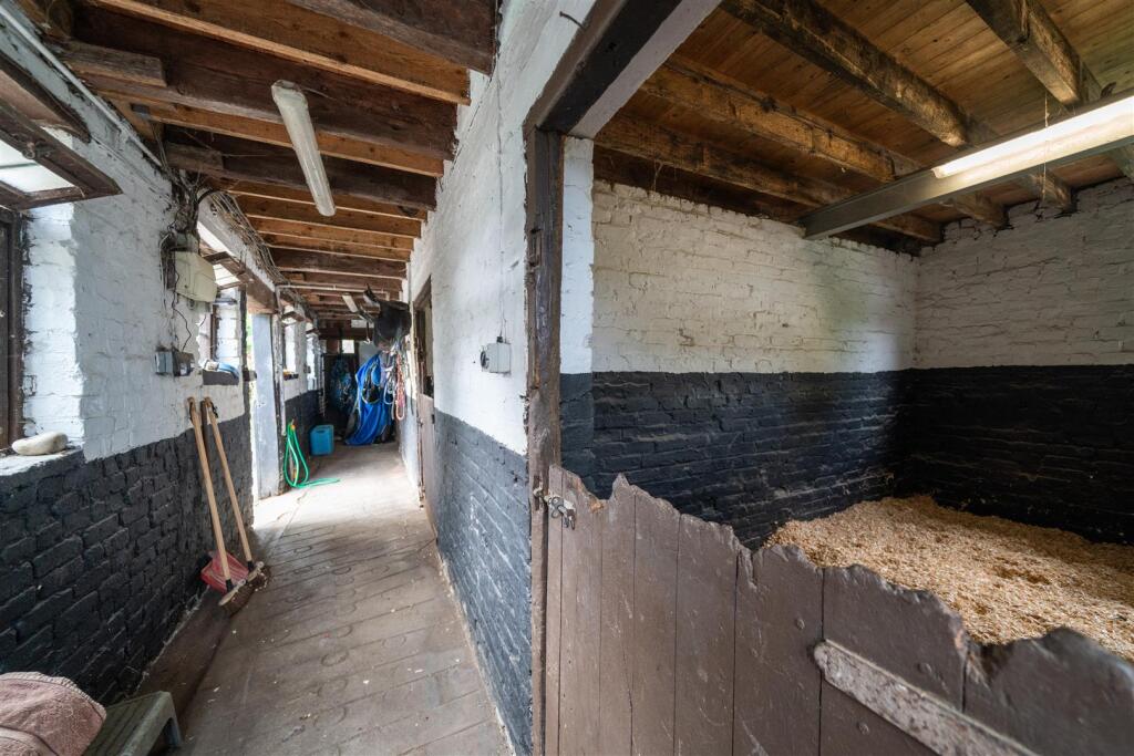 Stables-2.jpg