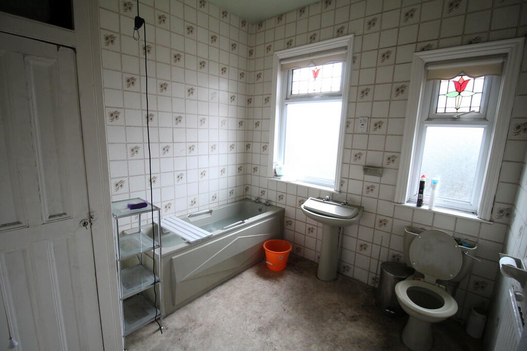 First Floor Famil...