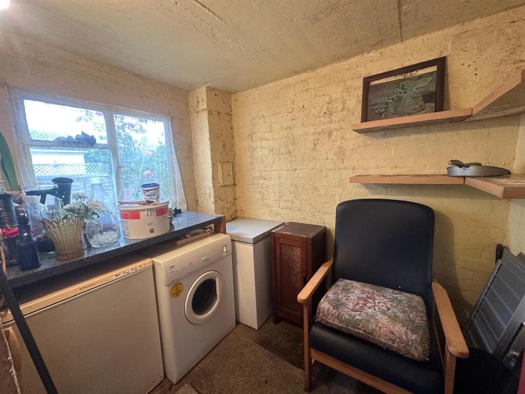 Utility Room/Potential Office