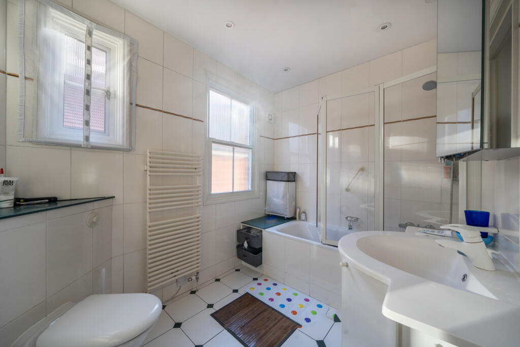 1381793-14-692065...