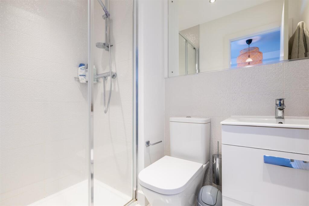 ENSUITE.jpg
