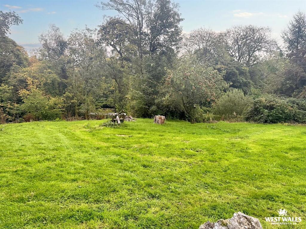 WhatsApp Image 2025-10-01 at 15.06.27.jpg