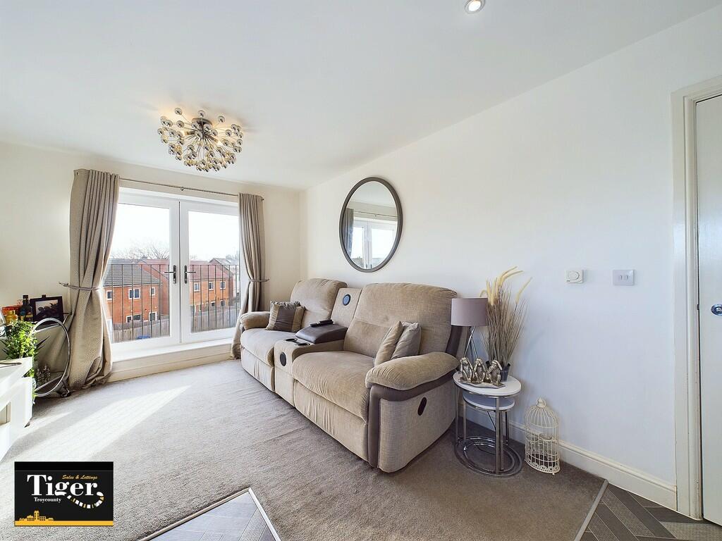 CAM02176G0-PR0410...