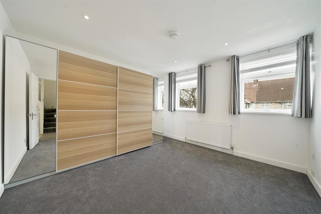 First Floor, 3 Tring Avenue - c8ijp2c6oJgQ8crSgBTP