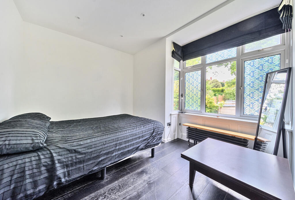 13-681a639692949-...