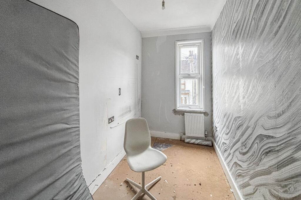 49 Francis Avenue, Ilford, Redbridge IG1 1TS