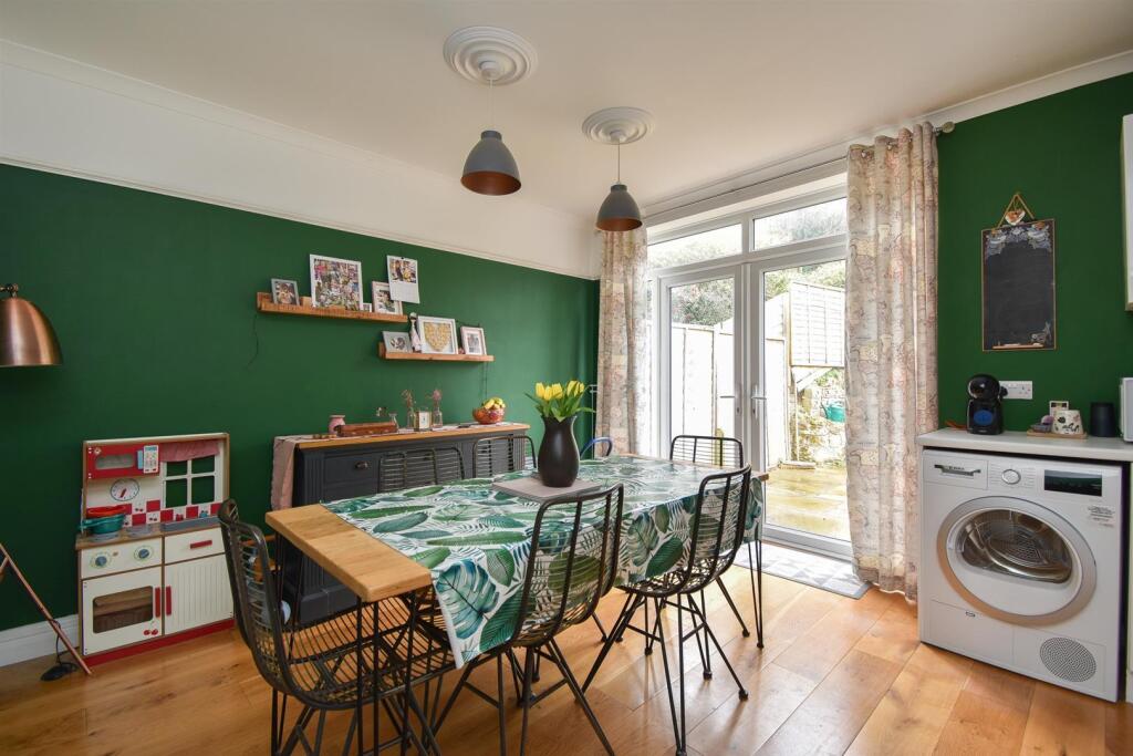 Dining room kitchen