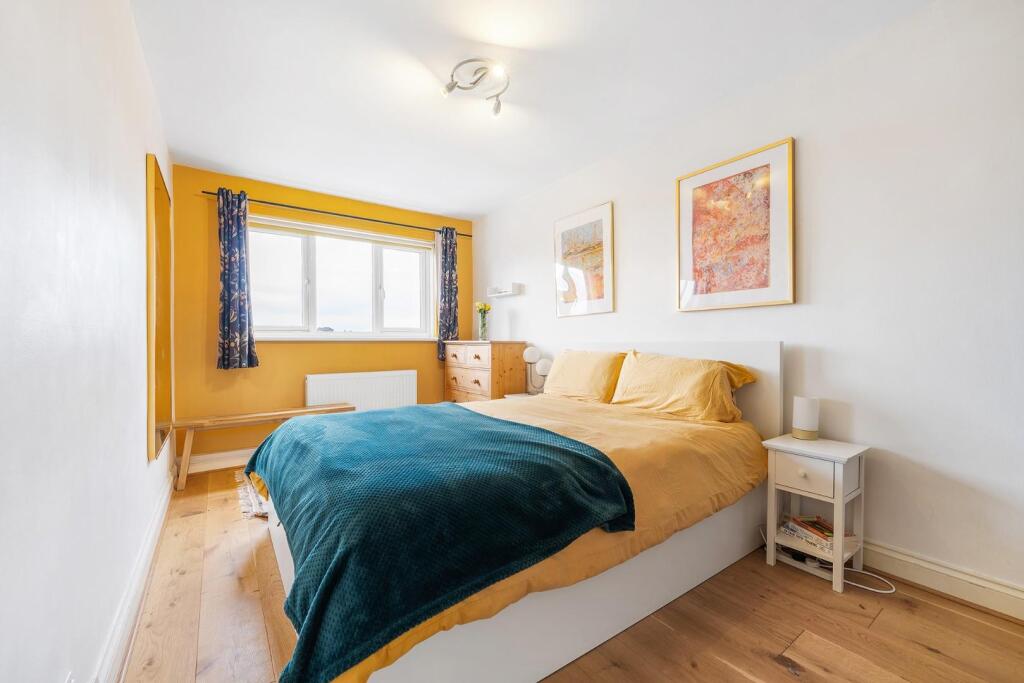 Bedroom 1.JPG