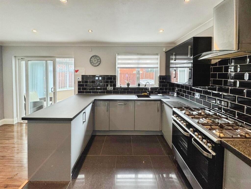 Kitchen 3