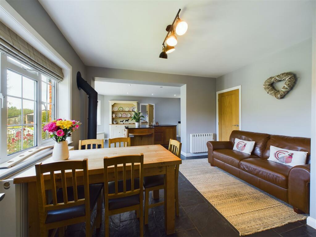 KITCHEN/ LIVING/ DINER