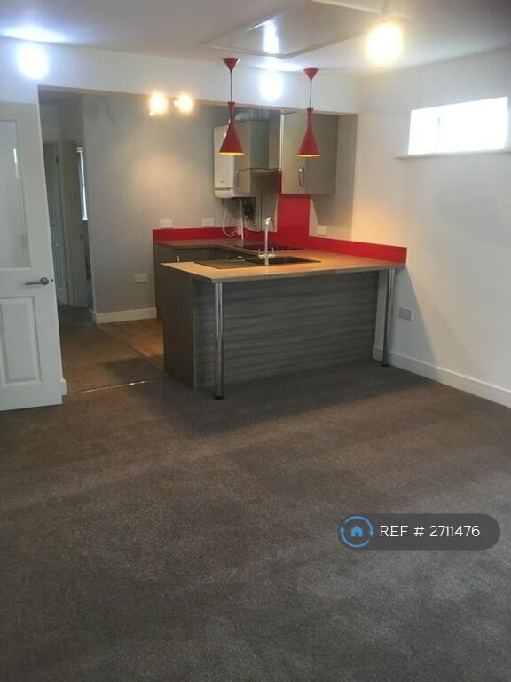 Bright Open Plan Lounge