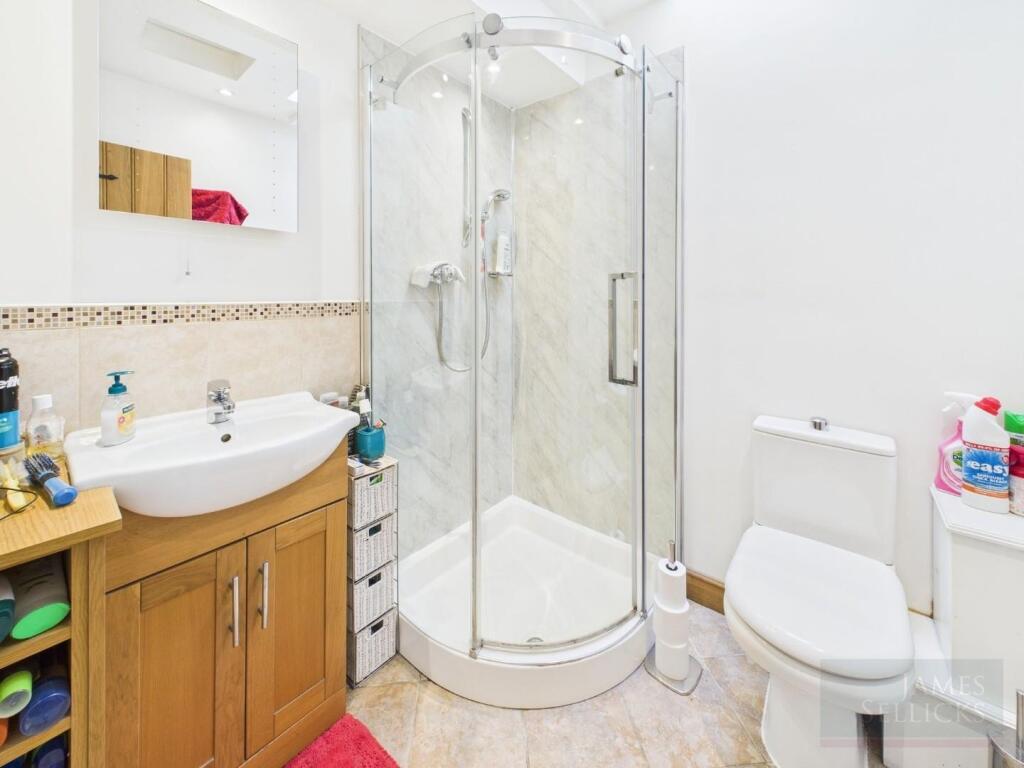 Apartment/Annexe Shower Room