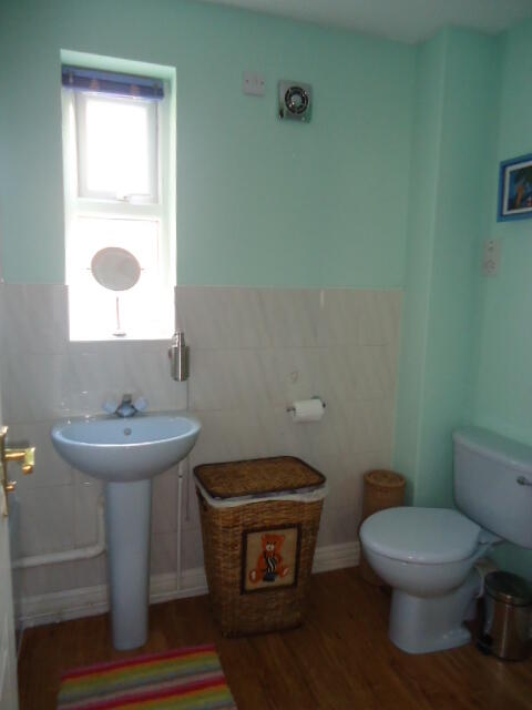 Bathroom.JPG
