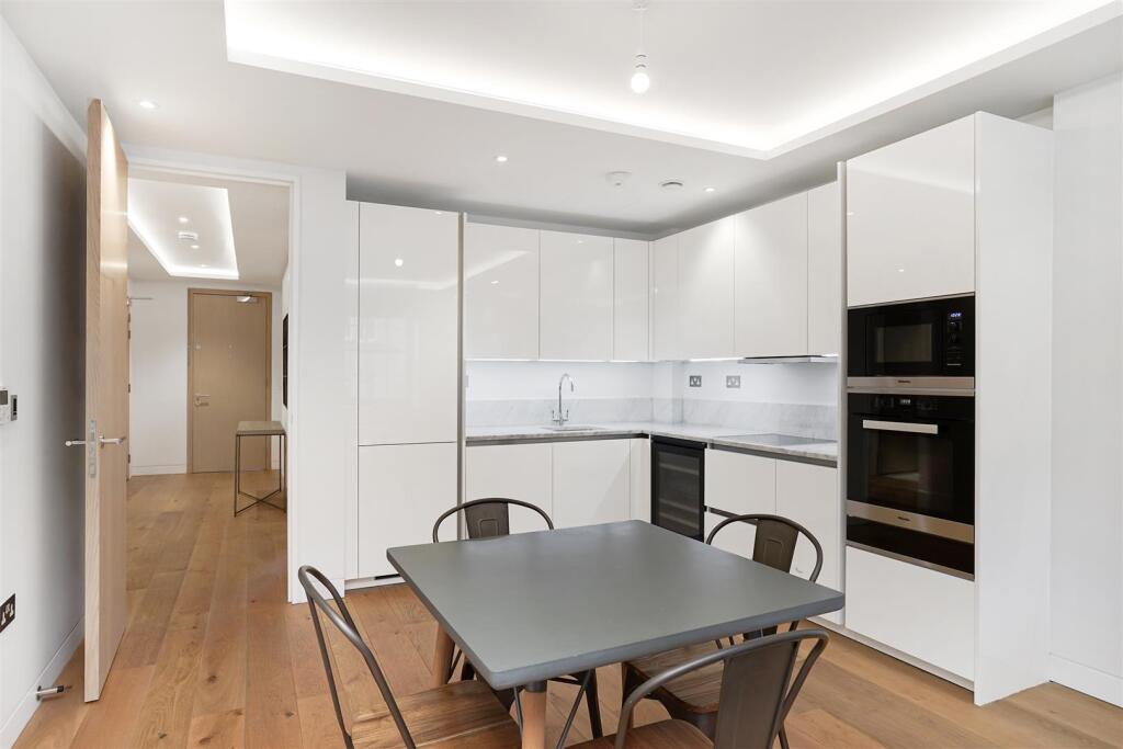 Charlotte Mews - Bruton Property