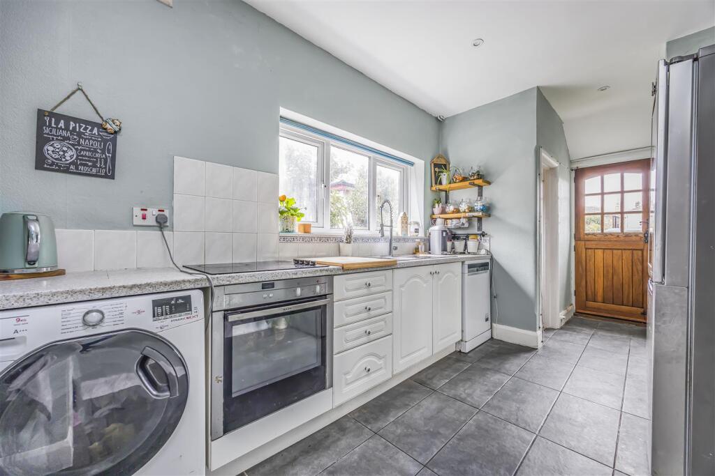 12 Cosham Park Avenue, Cosham-PorticoMarketing-Sol