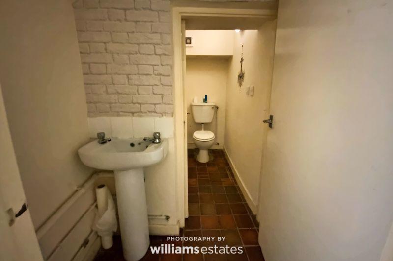 Shop WC
