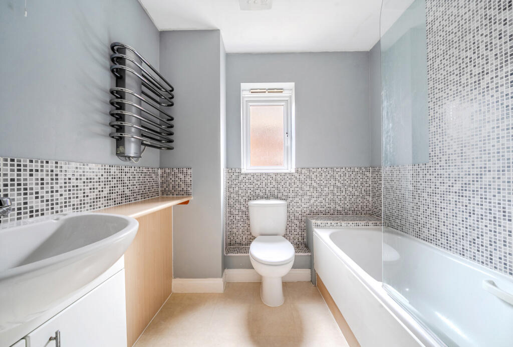 1375821-18-691310...