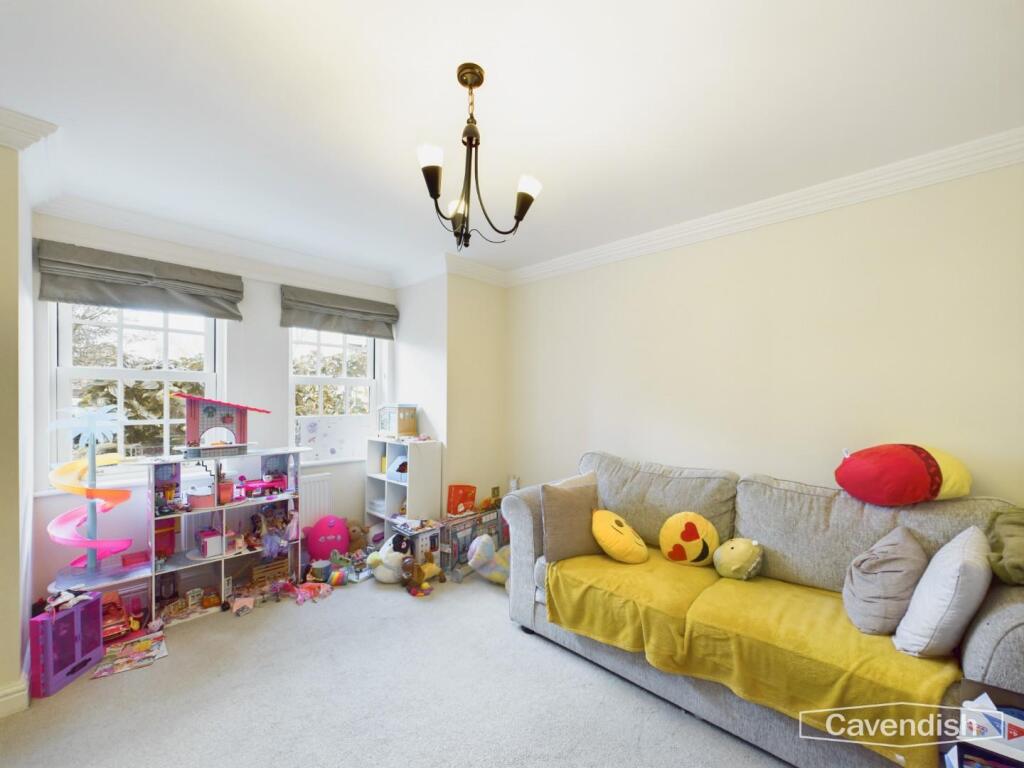 PLAYROOM/SNUG