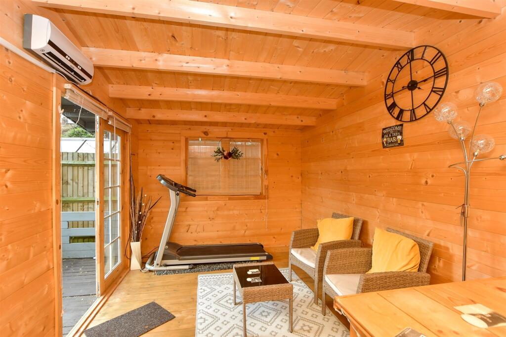 Workshop/Outbuildings