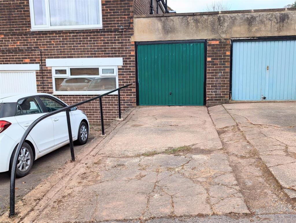 08-1-garage1 - Copy.jpg