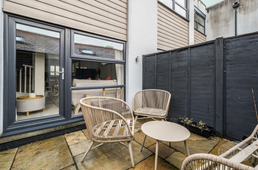 a3afad8d-bac4-4bd...