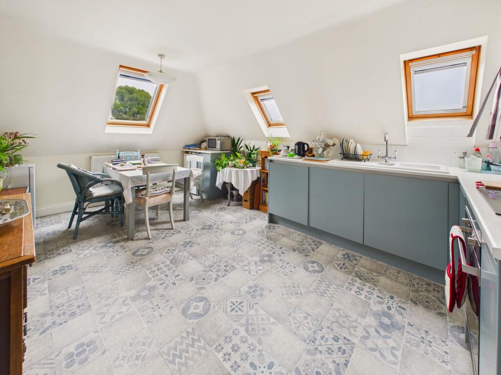 kitchen/dining room
