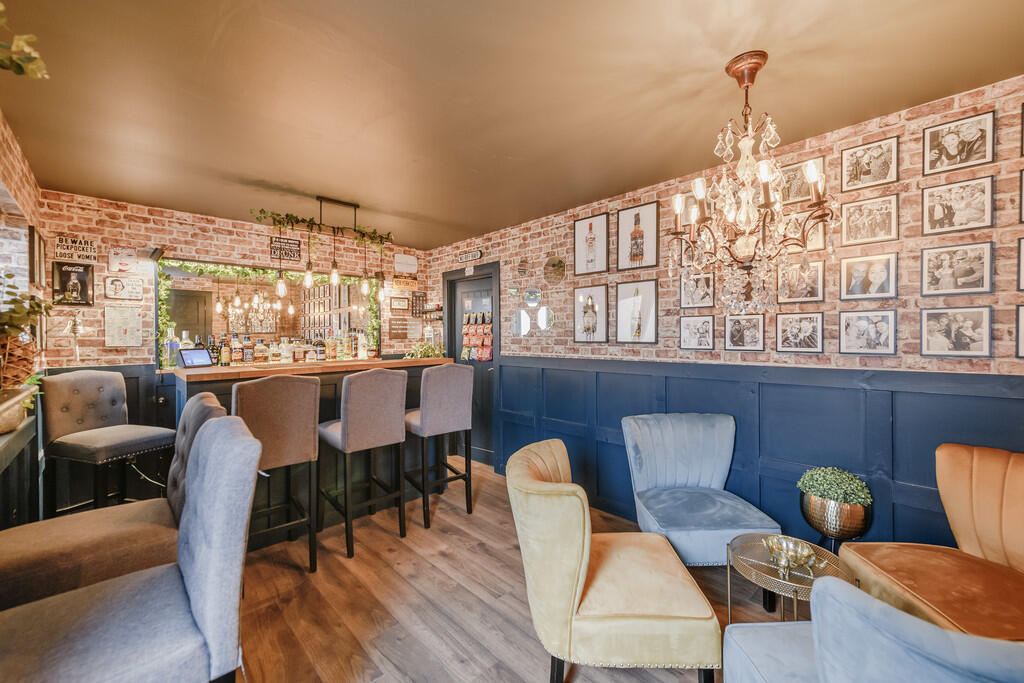 Bar 1