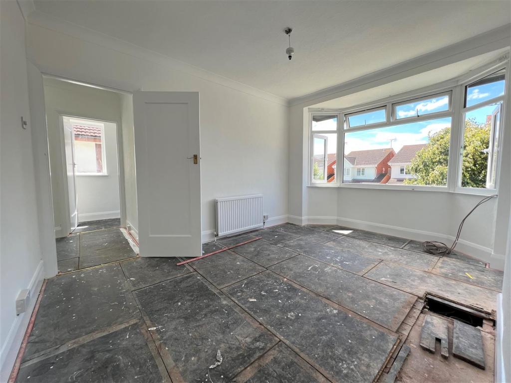 Living Room.jpg