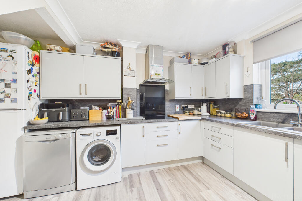 CAM05449G0-PR0039-STILL009