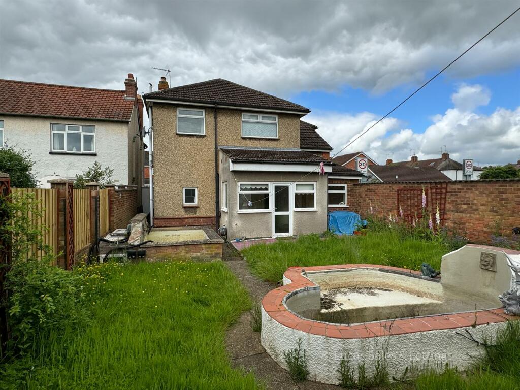 297 Bath Rd Kettering-10.jpg