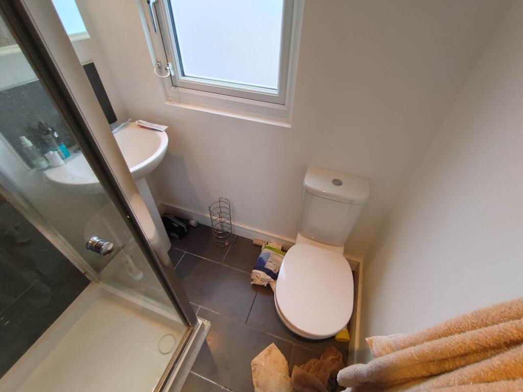 Ensuite (3)