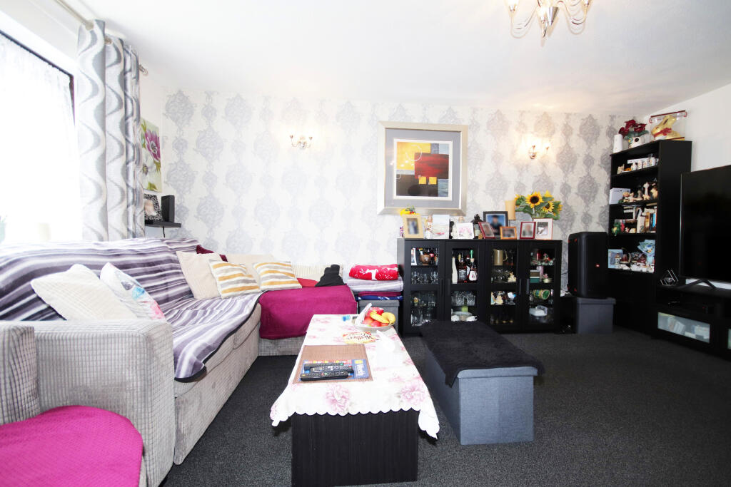 Living Room 1.JPG