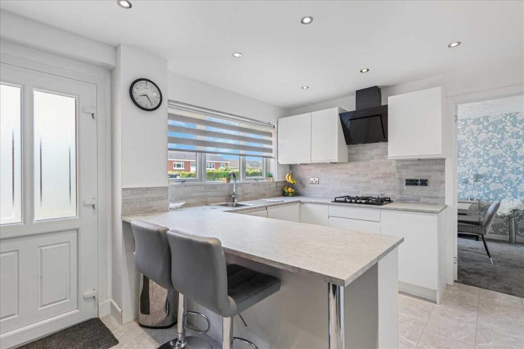 Breakfasting Kitchen