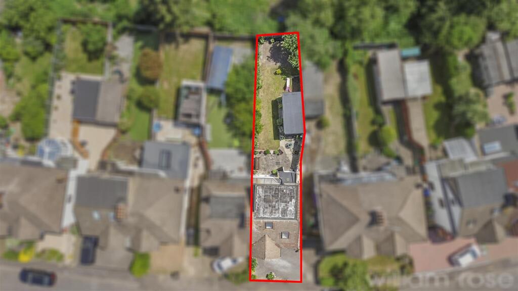 dji_fly_20250530_121258_797_1748635356571_aeb_1.jp