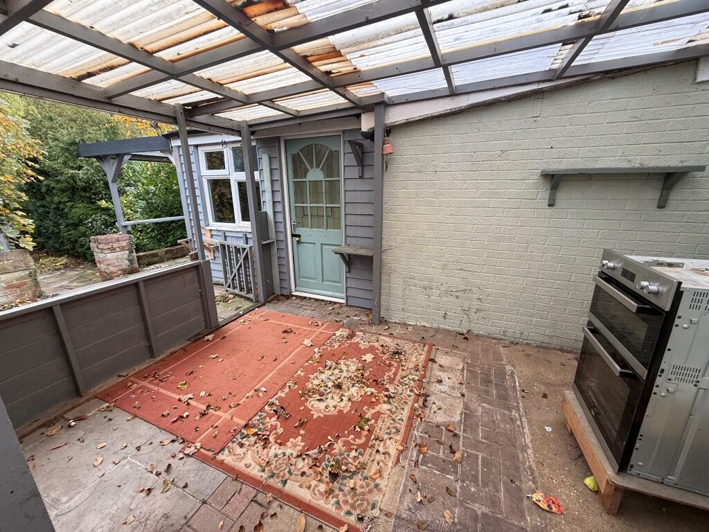 Outside 1  Medium  T202511061138.jpg