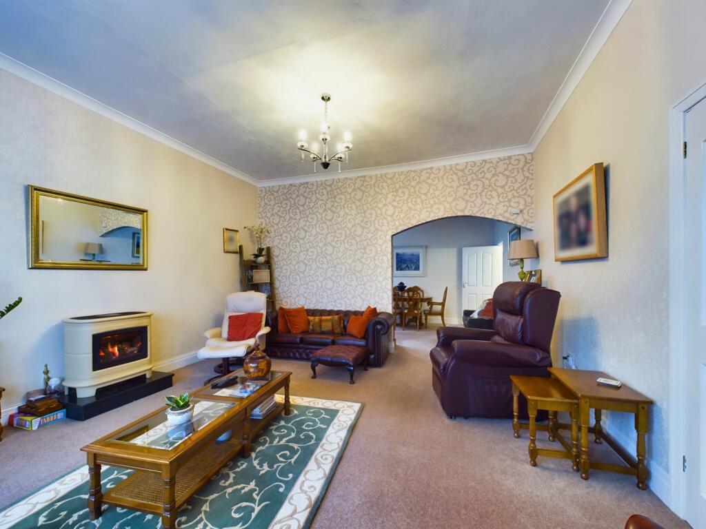 lounge 2