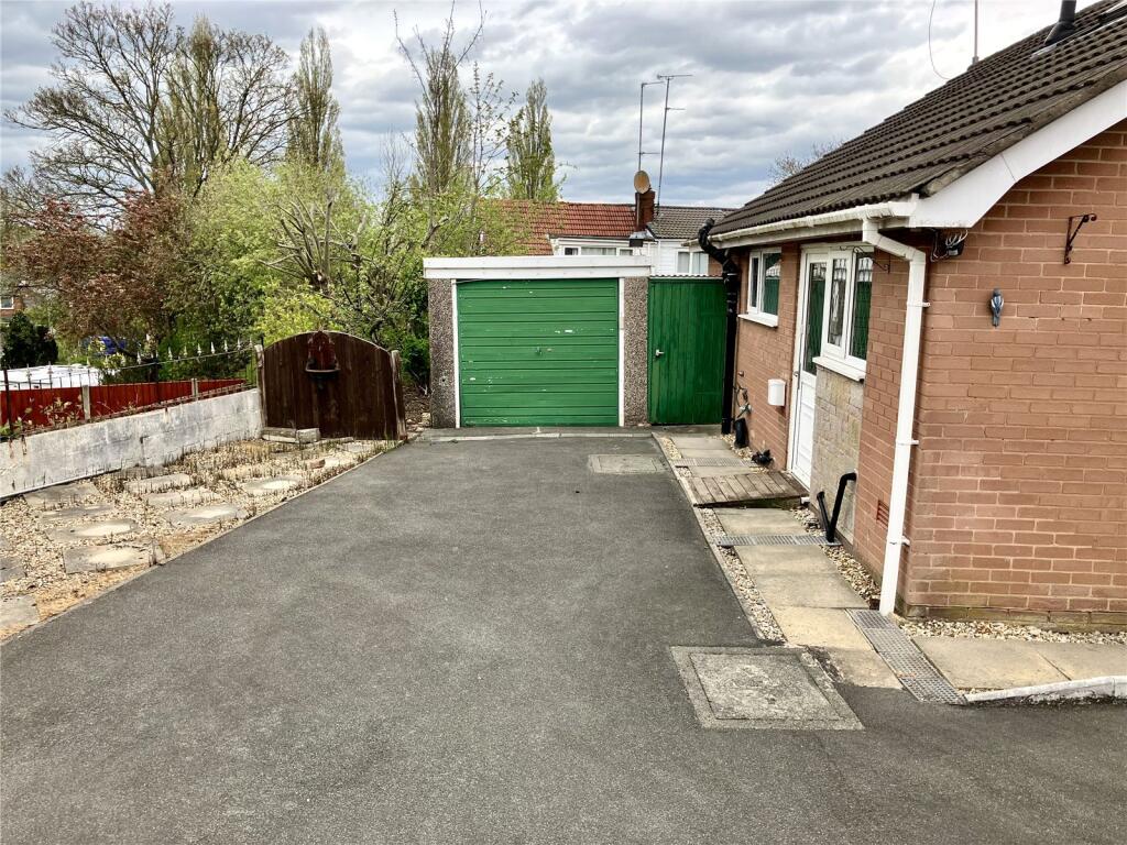 Driveway &amp; Garage