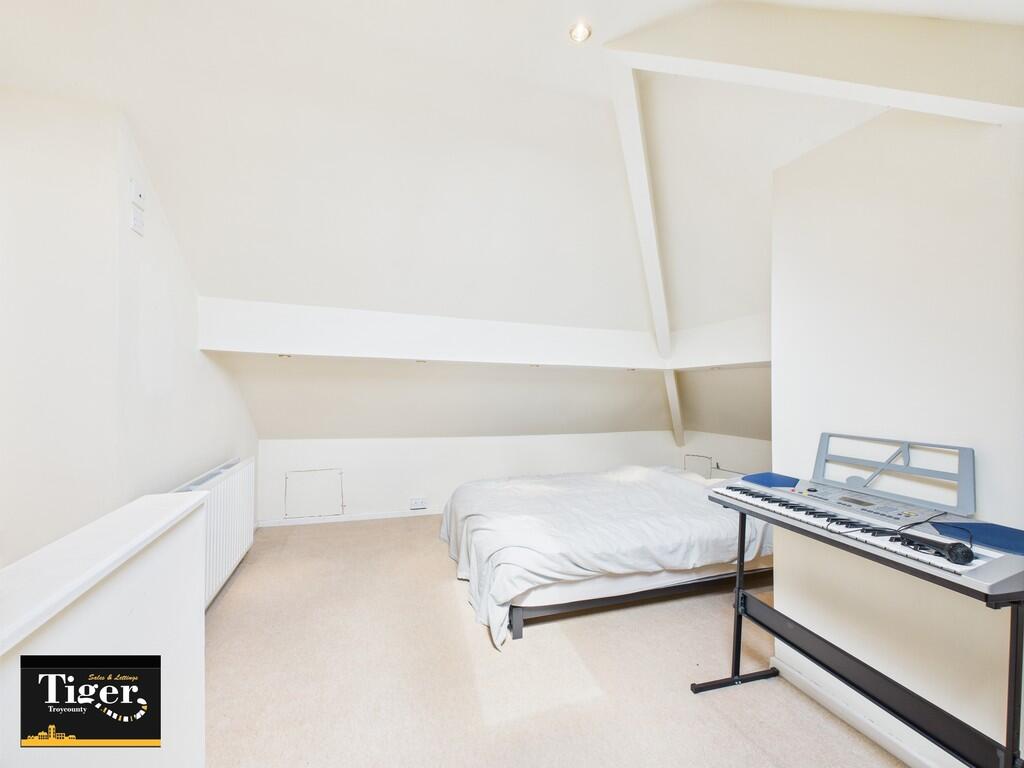 CAM03440G0-PR0384...