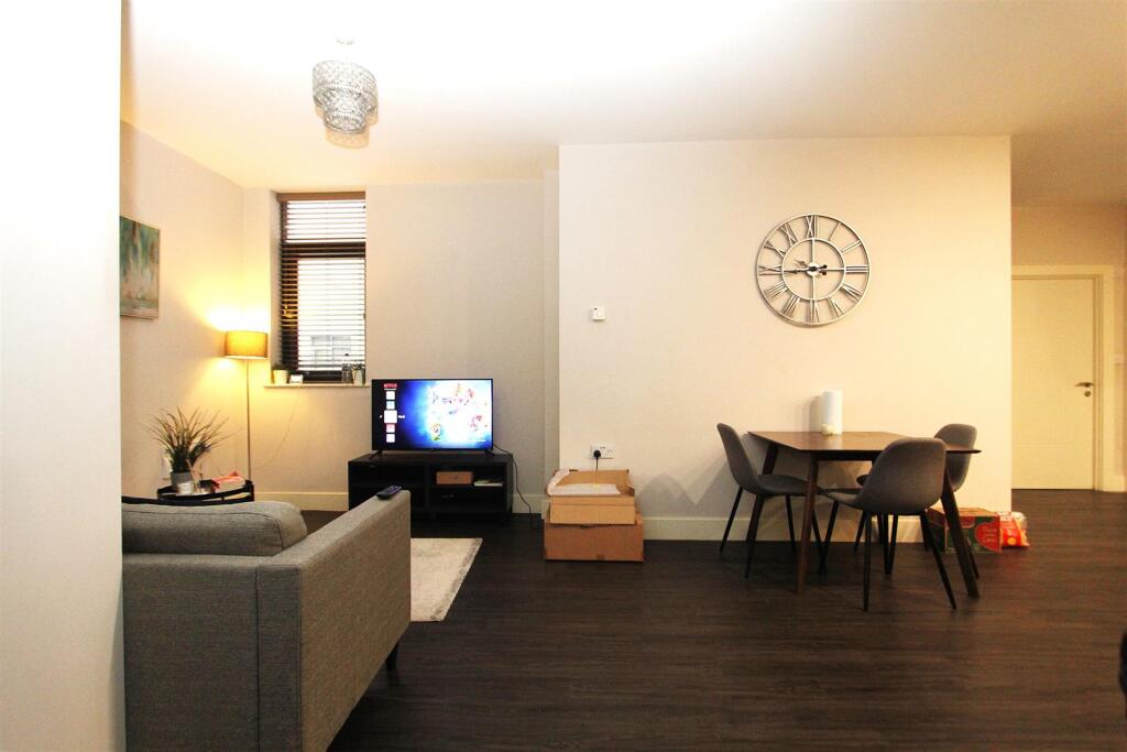 Living Room 2.JPG