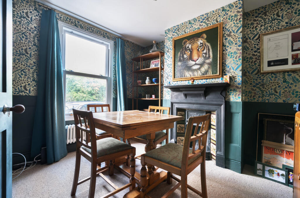 1336397-1-689debd...